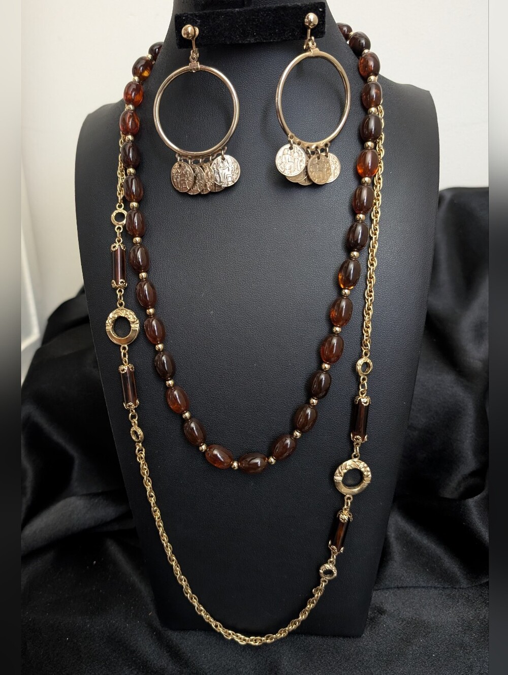 #24.Vintage Lucite Amber Necklace & Sarah Coventry Amber & Gold & Earrings